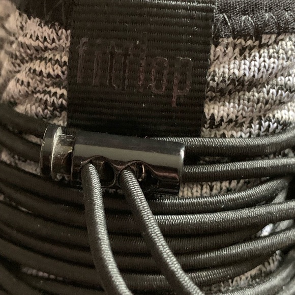 Fitflop woman’s black and white sneakers size 7 - Picture 7 of 10